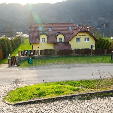Guest House Kaskada Vrané nad Vltavou エクステリア 写真